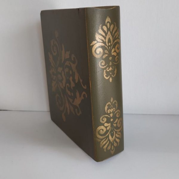 Titkok őre- könyv formájú doboz (sötét olajzöld) - Kerékgyártó Emese