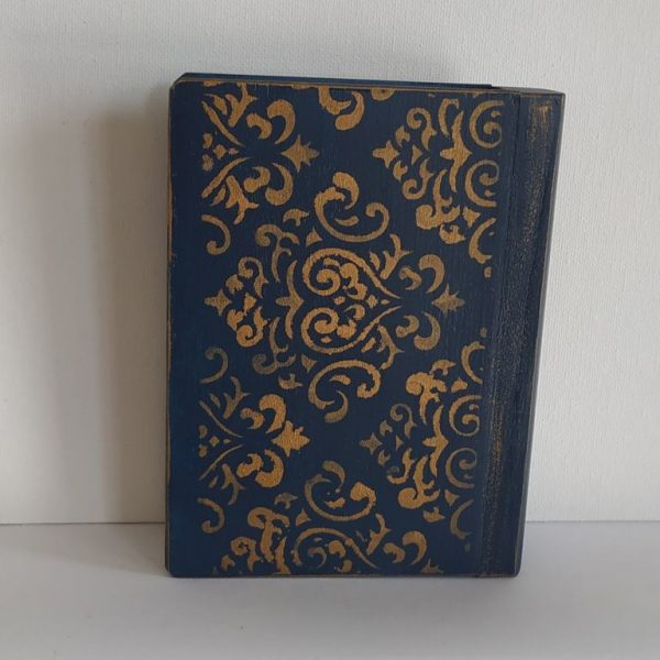Titkok őre- könyv formájú doboz (indigó kék) - Kerékgyártó Emese